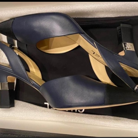 Chanel Slingbacks - Picture 4 of 4